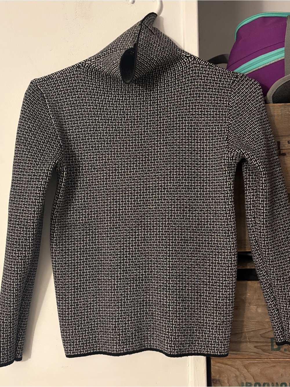 Black & White Geometric Patterned Turtleneck Sweater Size Small